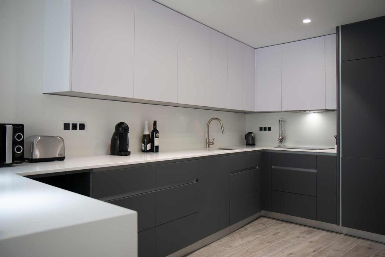 Apartamentos Vacacional En Plaza De Espana נרחה מראה חיצוני תמונה