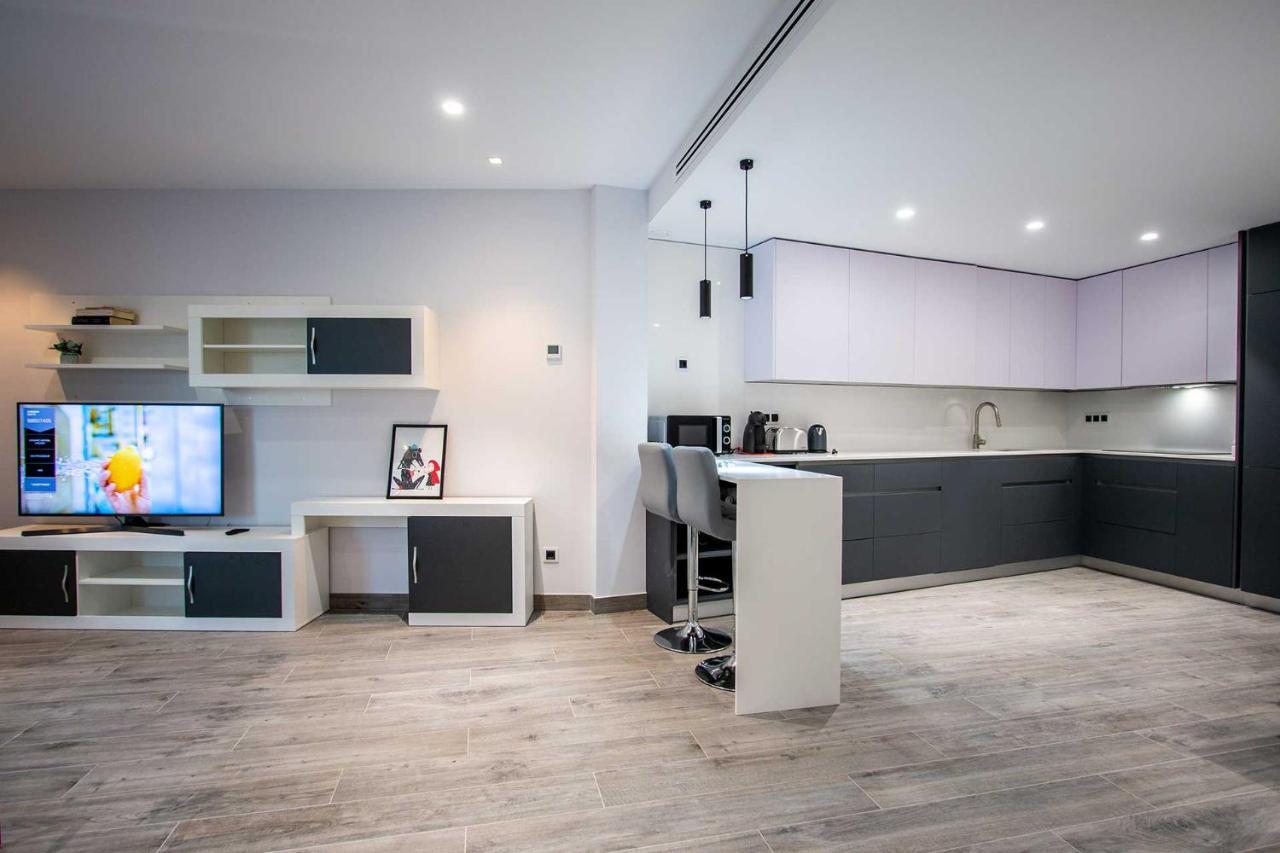 Apartamentos Vacacional En Plaza De Espana נרחה מראה חיצוני תמונה