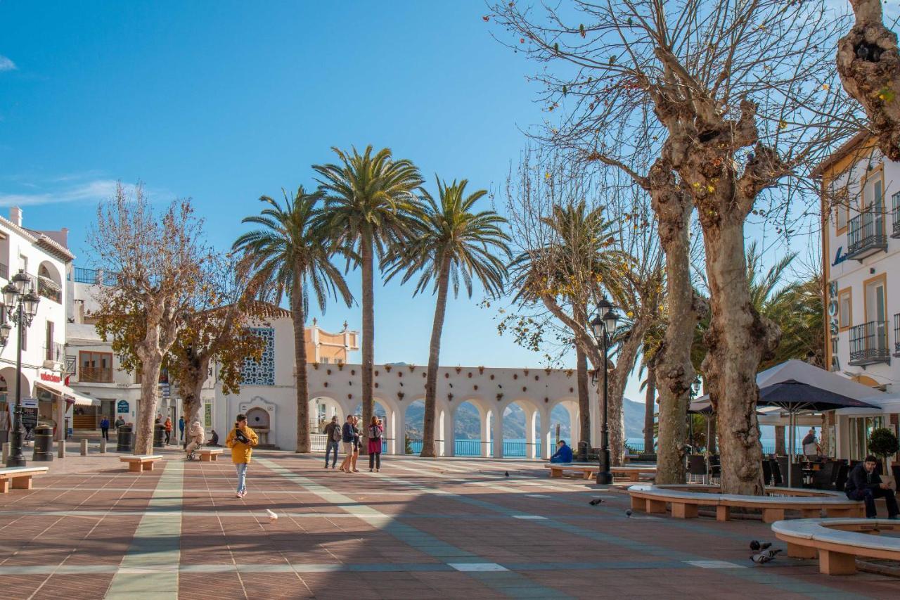 Apartamentos Vacacional En Plaza De Espana נרחה מראה חיצוני תמונה