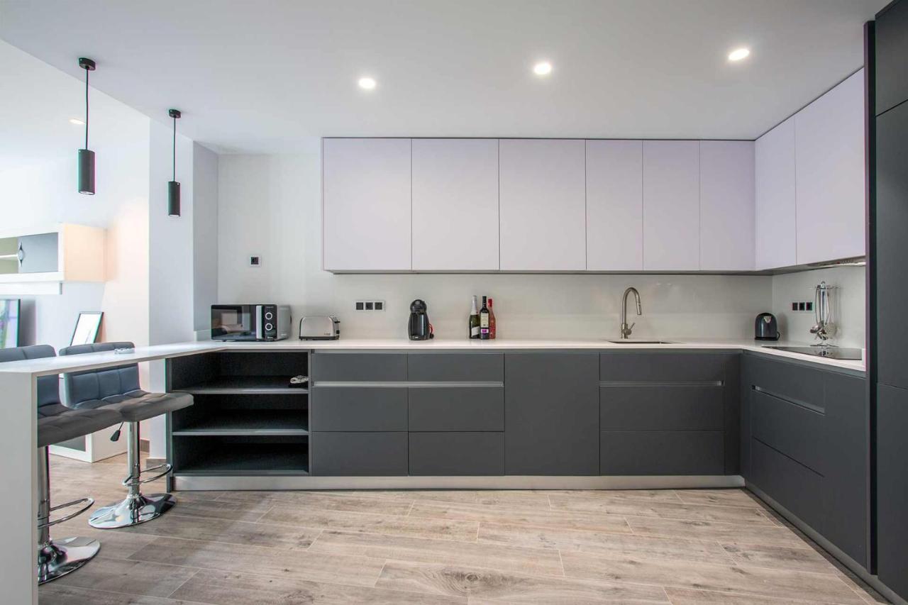 Apartamentos Vacacional En Plaza De Espana נרחה מראה חיצוני תמונה